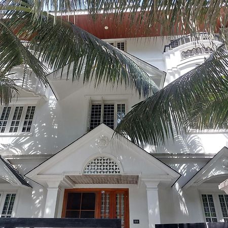 Annies Inn Homestay Kochi Zewnętrze zdjęcie