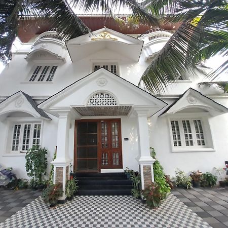 Annies Inn Homestay Kochi Zewnętrze zdjęcie